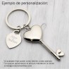 Llavero llave corazón con ejemplo de personalización